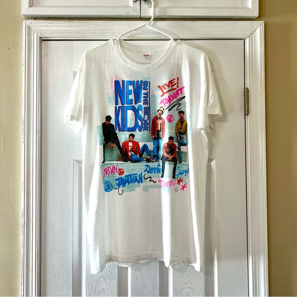 Vintage Tops - PERFECT VTG CONDITION❕90s New Kids On The Block T-Shirt